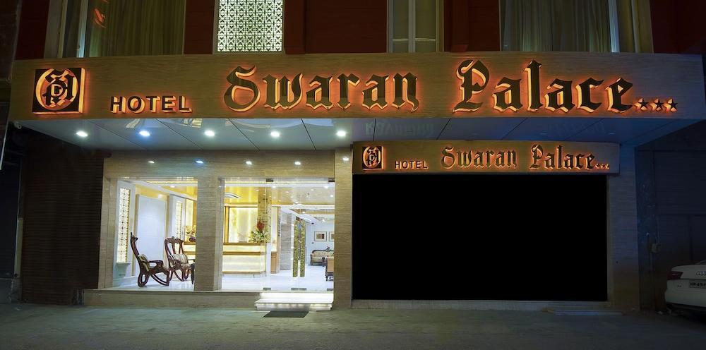 Hotel Swaran Palace Делхи Екстериор снимка
